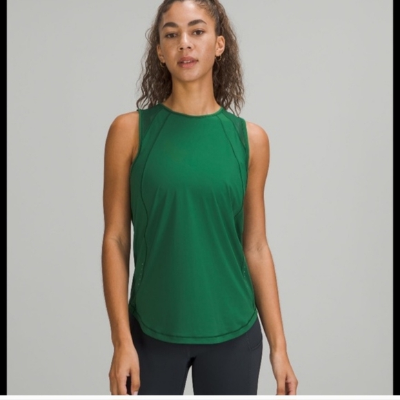 lululemon athletica Tops - Lululemon Size 6 Sculpt Tank Top in Everglade Green Classic Fit NWOT